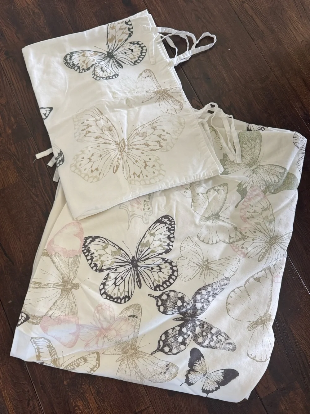 Pottery Barn Kids Rachel Zoe Butterfly Print Pillowcase and Duvet Set Full-Queen